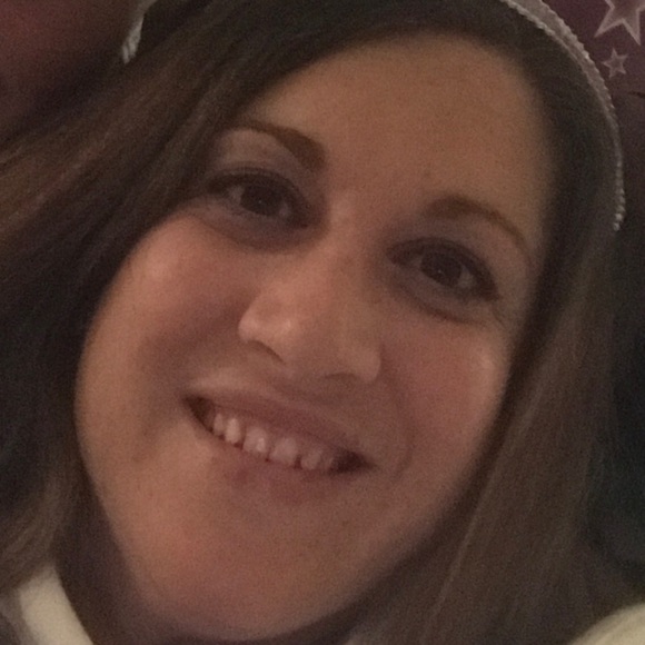 Meet your Posher, Courtney - Picture 1 of 1